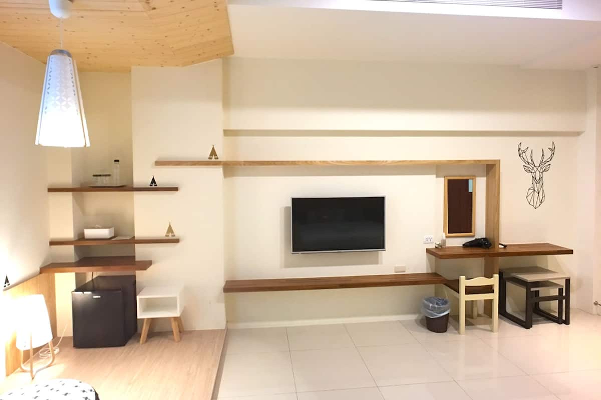 Desk, blackout curtains, rollaway beds, free WiFi