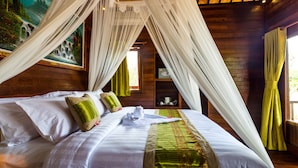 Standard Room | In-room safe, desk, blackout curtains, iron/ironing board - Taman Sari Villas Lembongan (Lembongan Island)