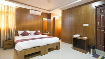 Deluxe Double Room (AC) | Desk, iron/ironing board, free WiFi, bed sheets