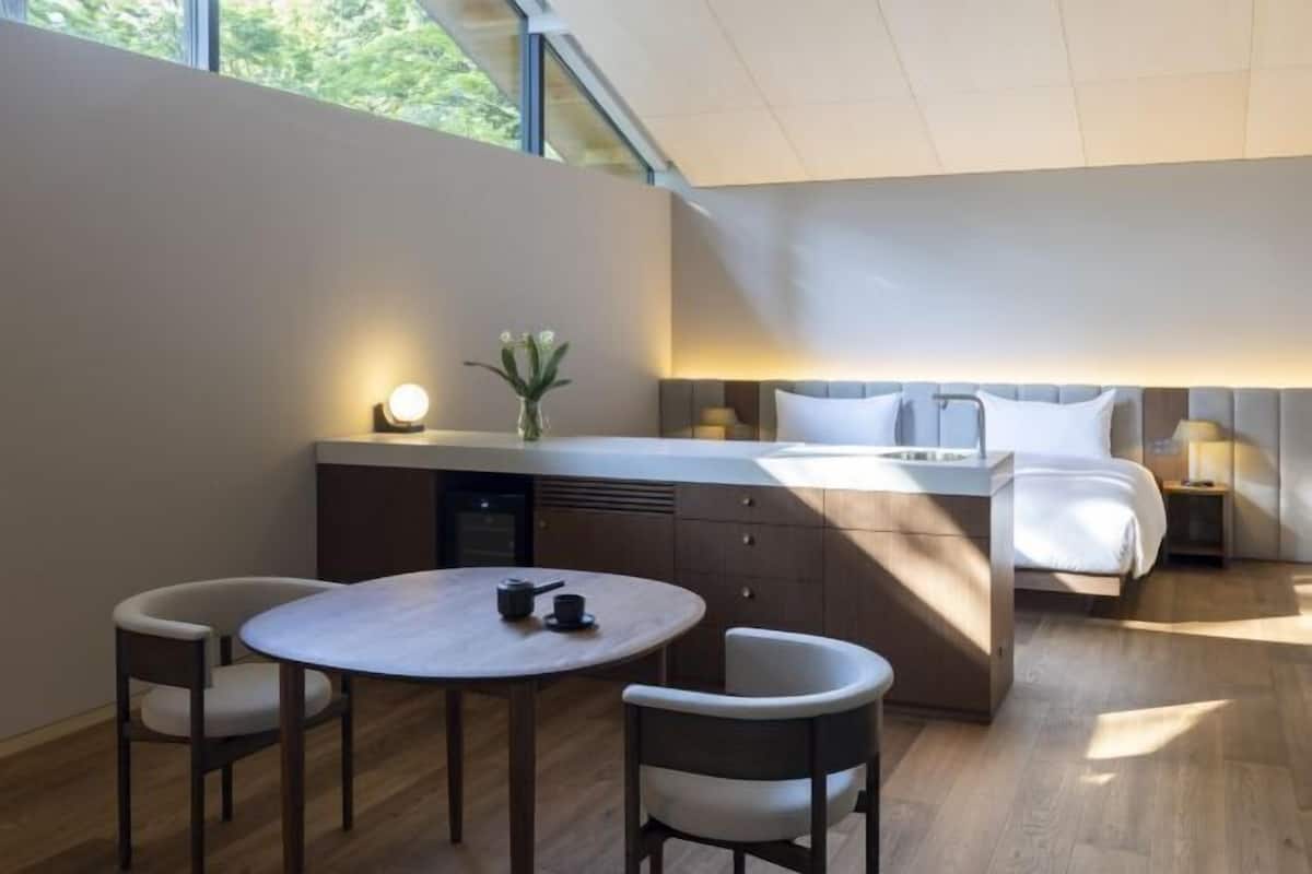 1 Schlafzimmer, hochwertige Bettwaren, Daunenbettdecken