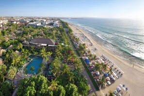 Vista para praia/oceano