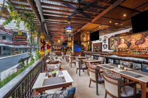 Breakfast, lunch, dinner served; Asian cuisine  - Rama Residence Padma (Legian)