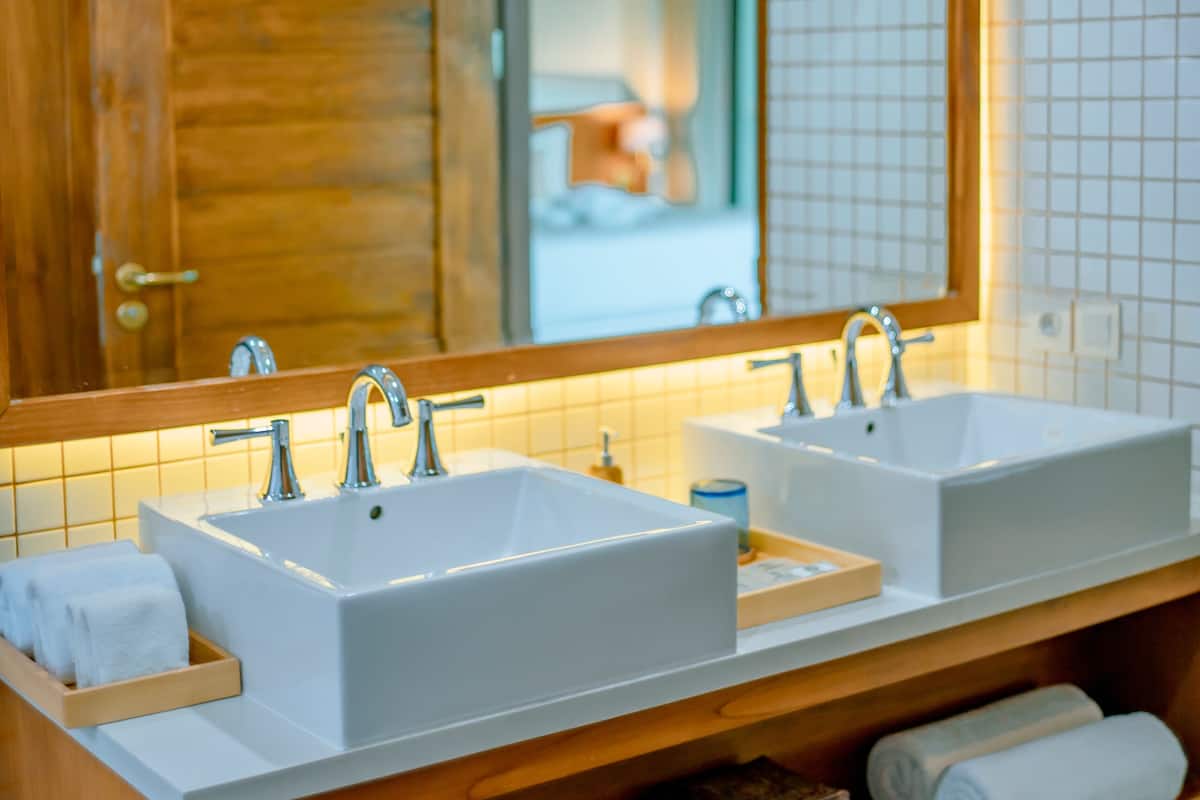 family suite, kitchenette, city view | bathroom | shower, rainfall showerhead, free toiletries, hair dryer