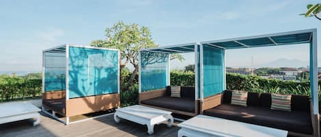 Sun deck