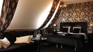 Suite | Una scrivania, culle/letti per bambini (a pagamento)