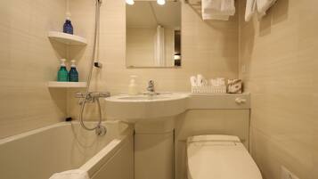 Kahden hengen huone (with Full Bath Room) | Kylpyhuone | Ilmaiset hygieniatuotteet, hiustenkuivaaja, tohvelit, bidee