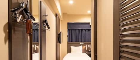 Twin Room with Shower Booth, Non Smoking | Interior
