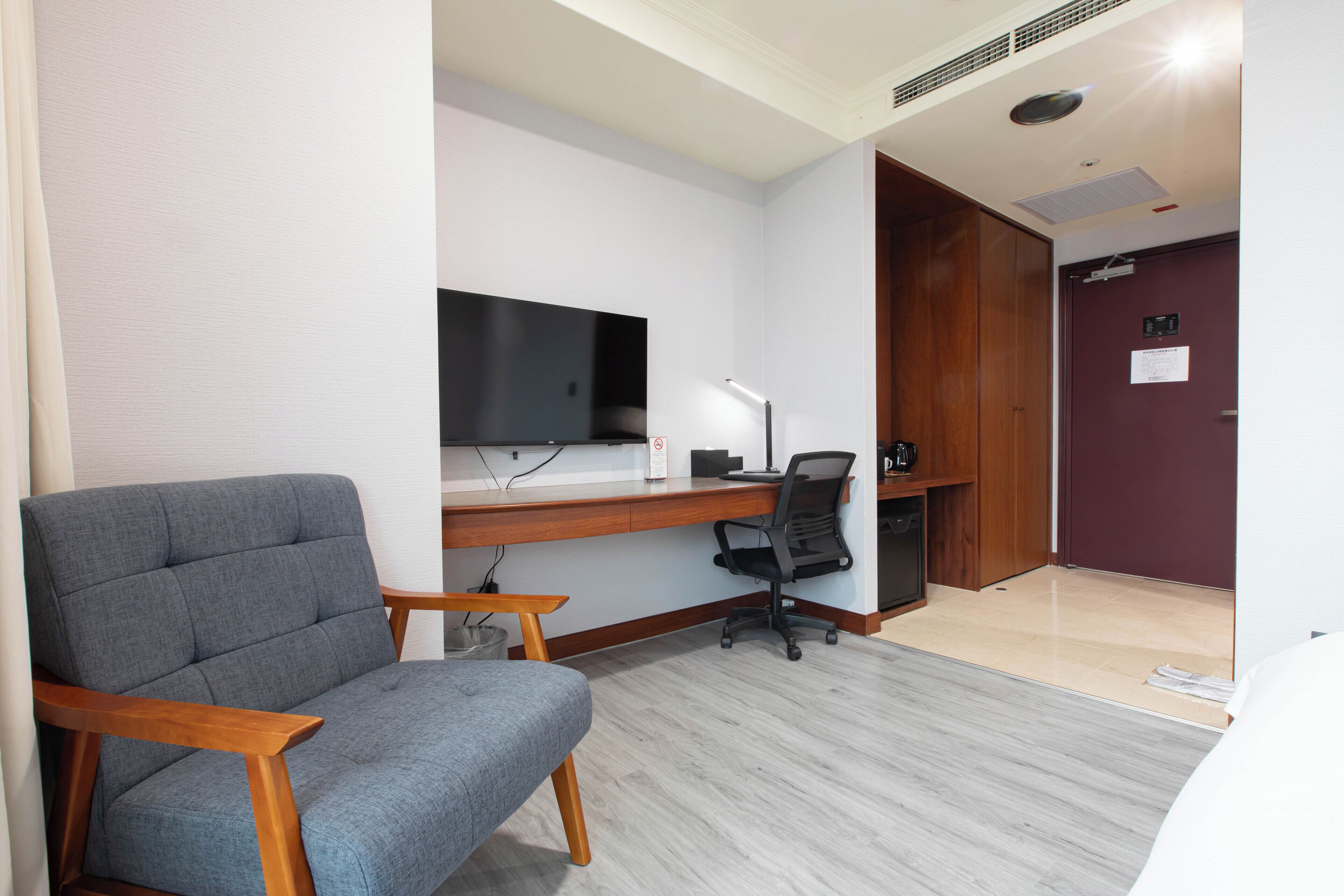 deluxe double room | bathroom | shower, rainfall showerhead, hair dryer, slippers