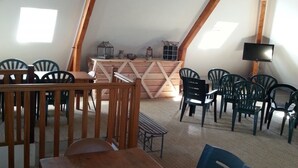 Banquet hall - Domaine de l'Ours*** / Lodges Bien-être Camping (Saint-Urcize)