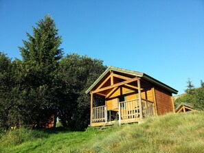 Room - Domaine de l'Ours*** / Lodges Bien-être Camping (Saint-Urcize)