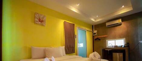 Bungalow with Pool View | Vista do quarto