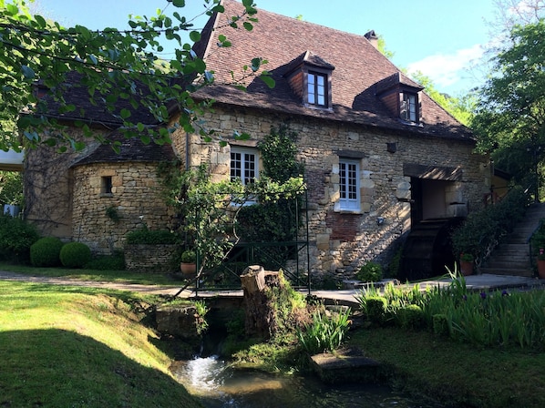 Exterior - Logis Hôtel Le Moulin de la Beune (Les Eyzies)