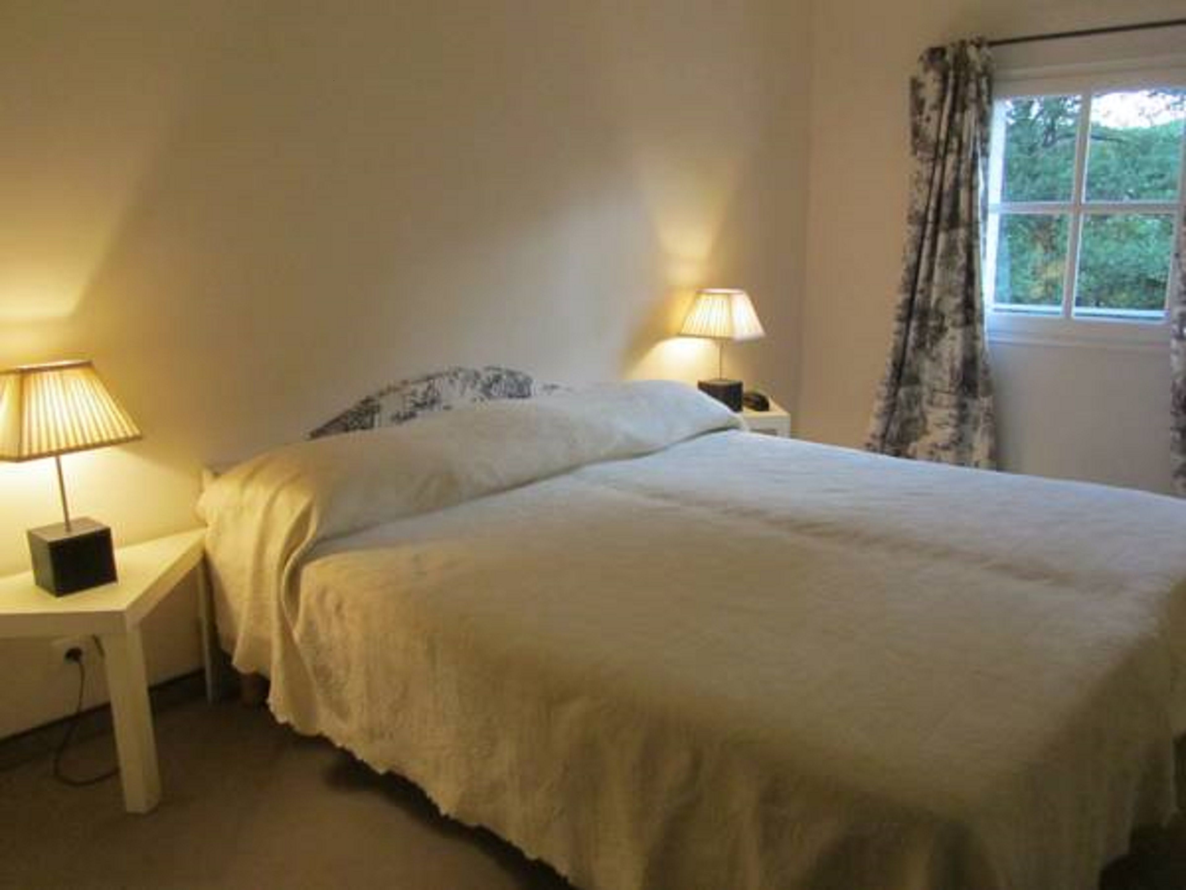 double room | bathroom | free toiletries, hair dryer, towels