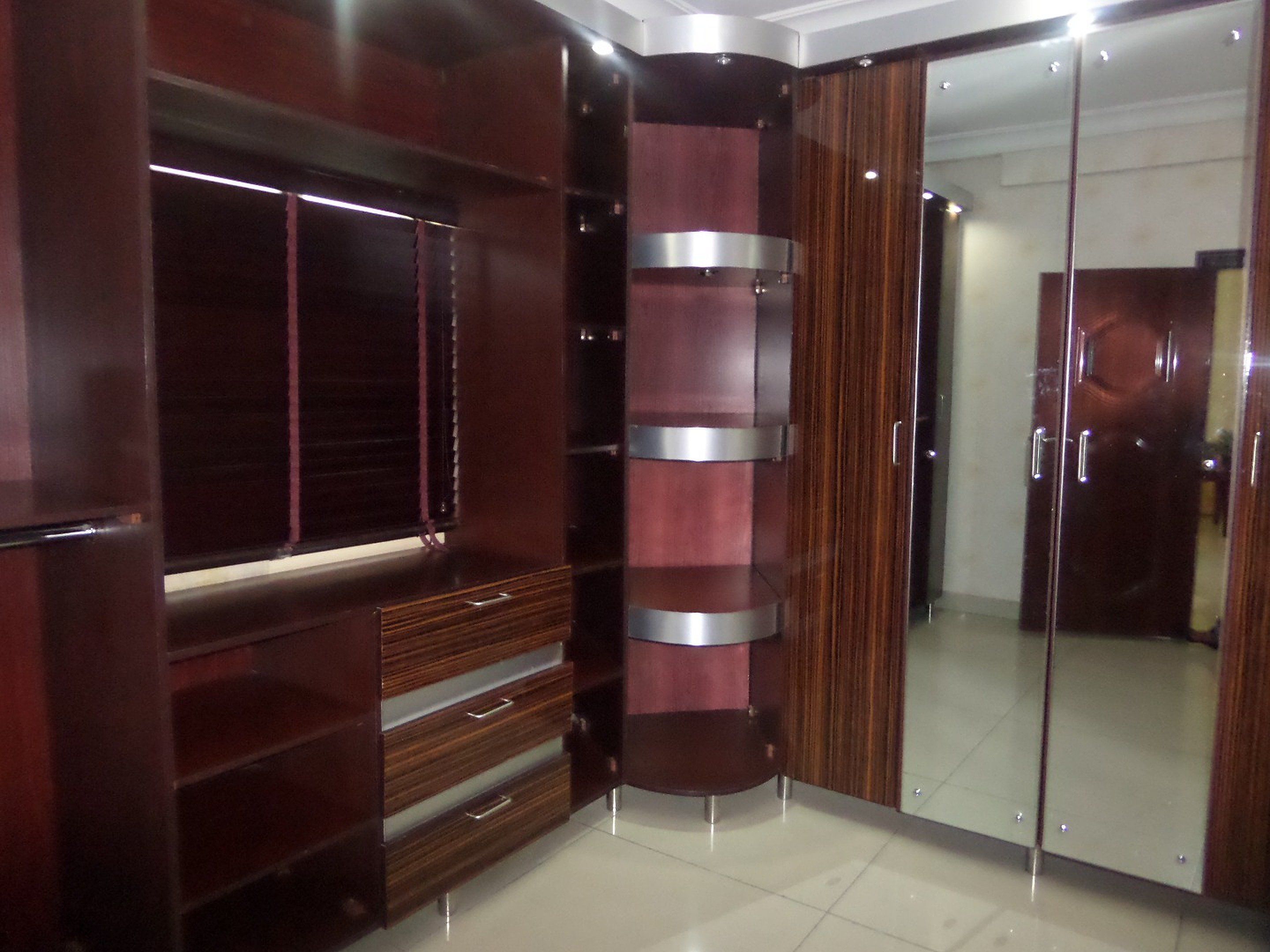 Luxury Room, 1 Queen Bed | Individually decorated, individually furnished, desk, laptop workspace