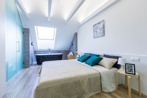 Cobertura, 2 quartos | Individualmente decorados, individualmente mobiliados