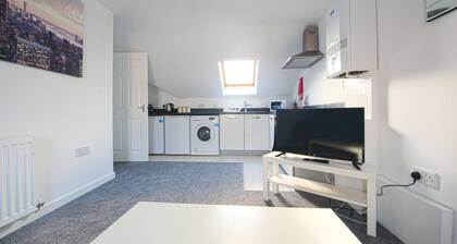 Crosshills Apartment