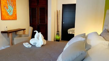 Deluxe King Courtyard Room 1 | Premium bedding, memory foam beds, minibar, in-room safe