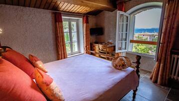 Matelas Select Comfort, minibar, décoration personnalisée