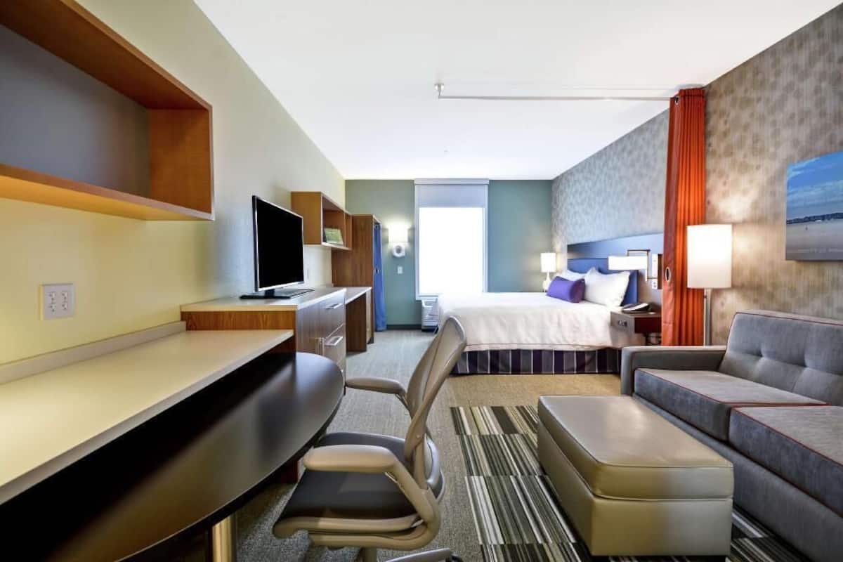 In-room safe, desk, laptop workspace, blackout curtains