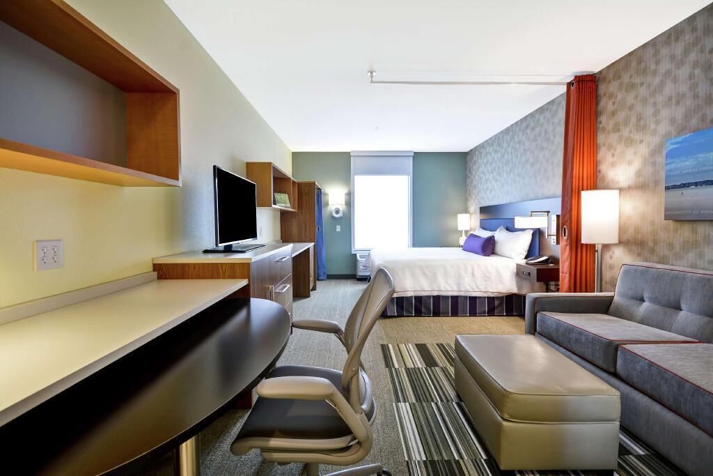 In-room safe, desk, laptop workspace, blackout curtains