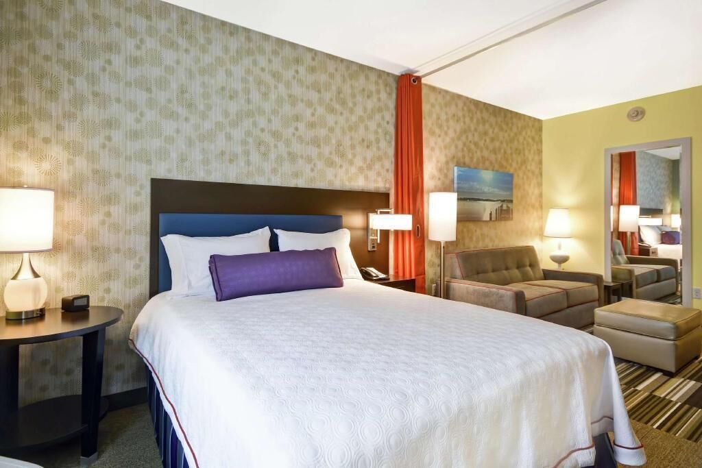 In-room safe, desk, laptop workspace, blackout curtains