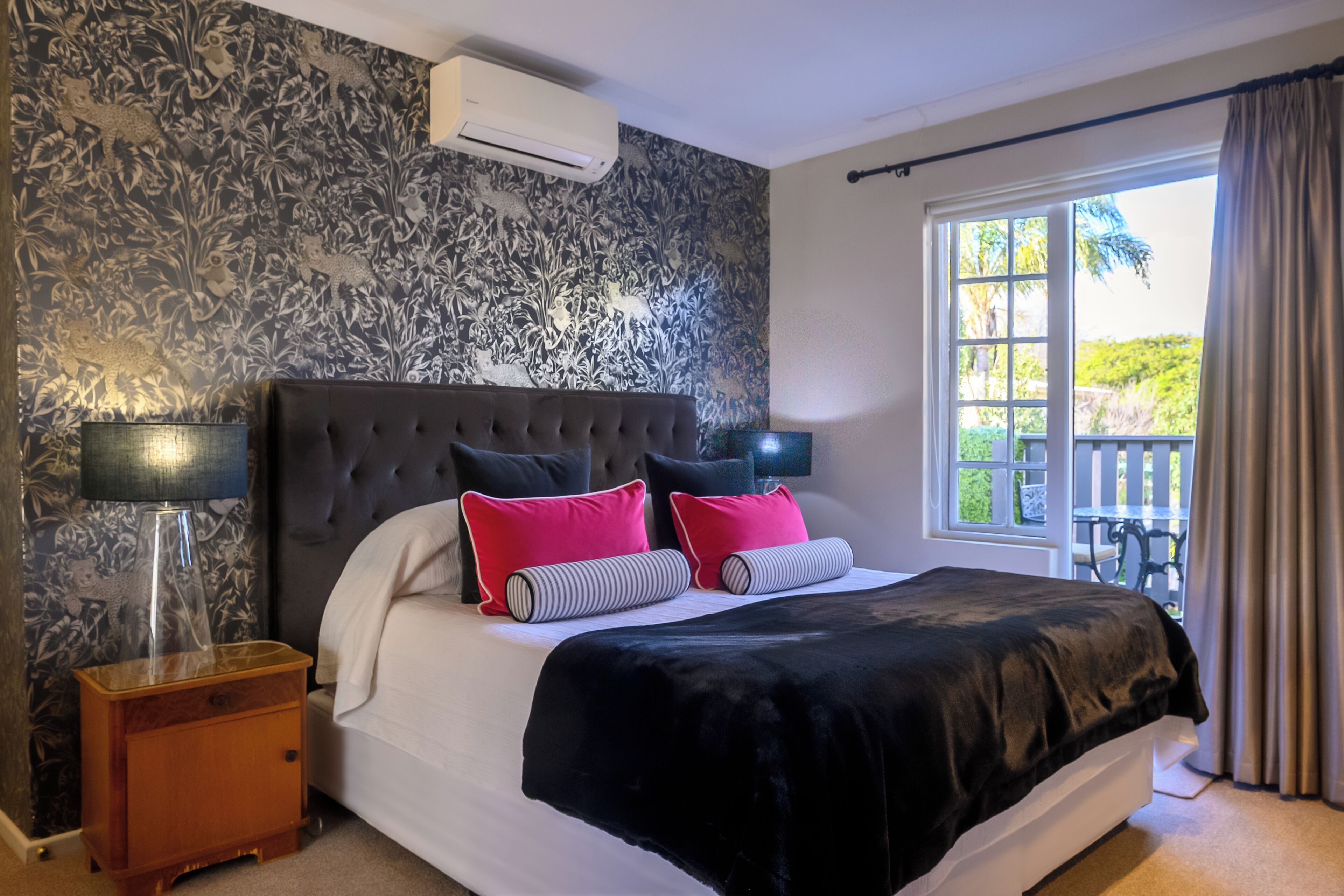 Out of Africa  | Minibar, in-room safe, individually decorated, individually furnished