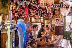 Bar (en la propiedad)