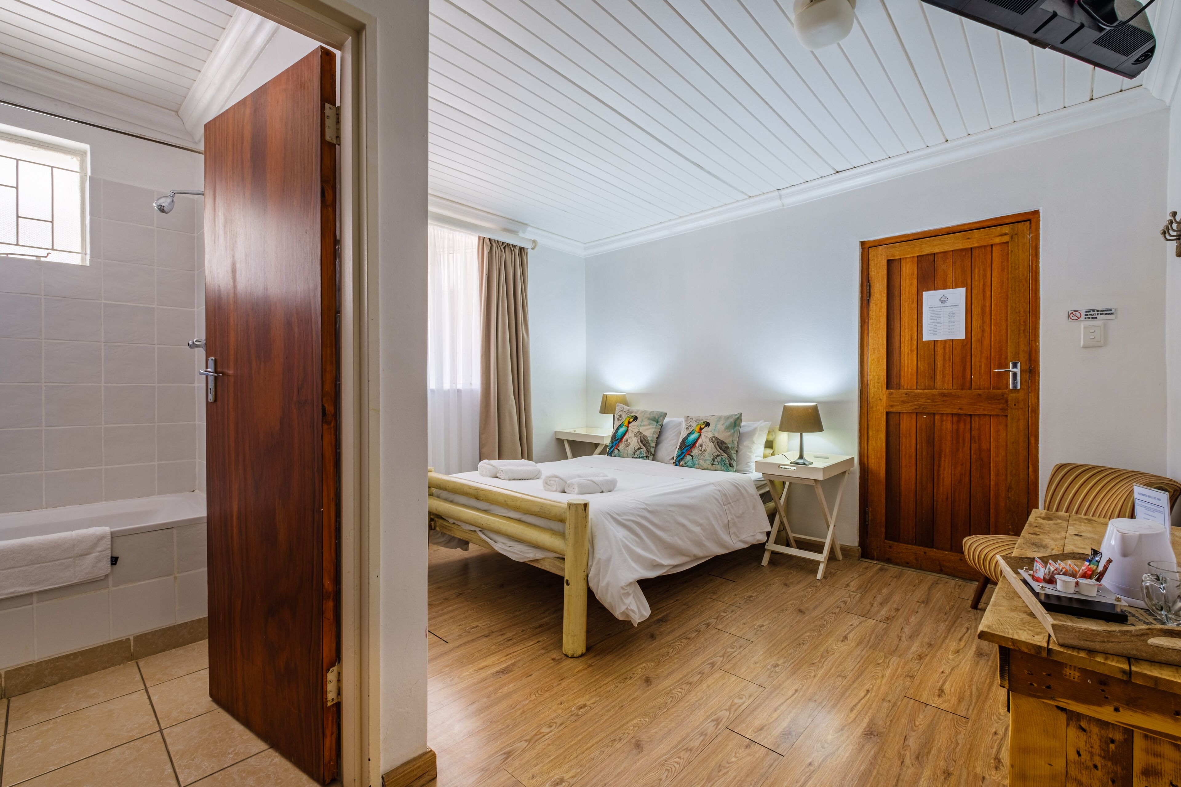 comfort double room, 1 double bed, corner | 1 bedroom, individually decorated, individually furnished