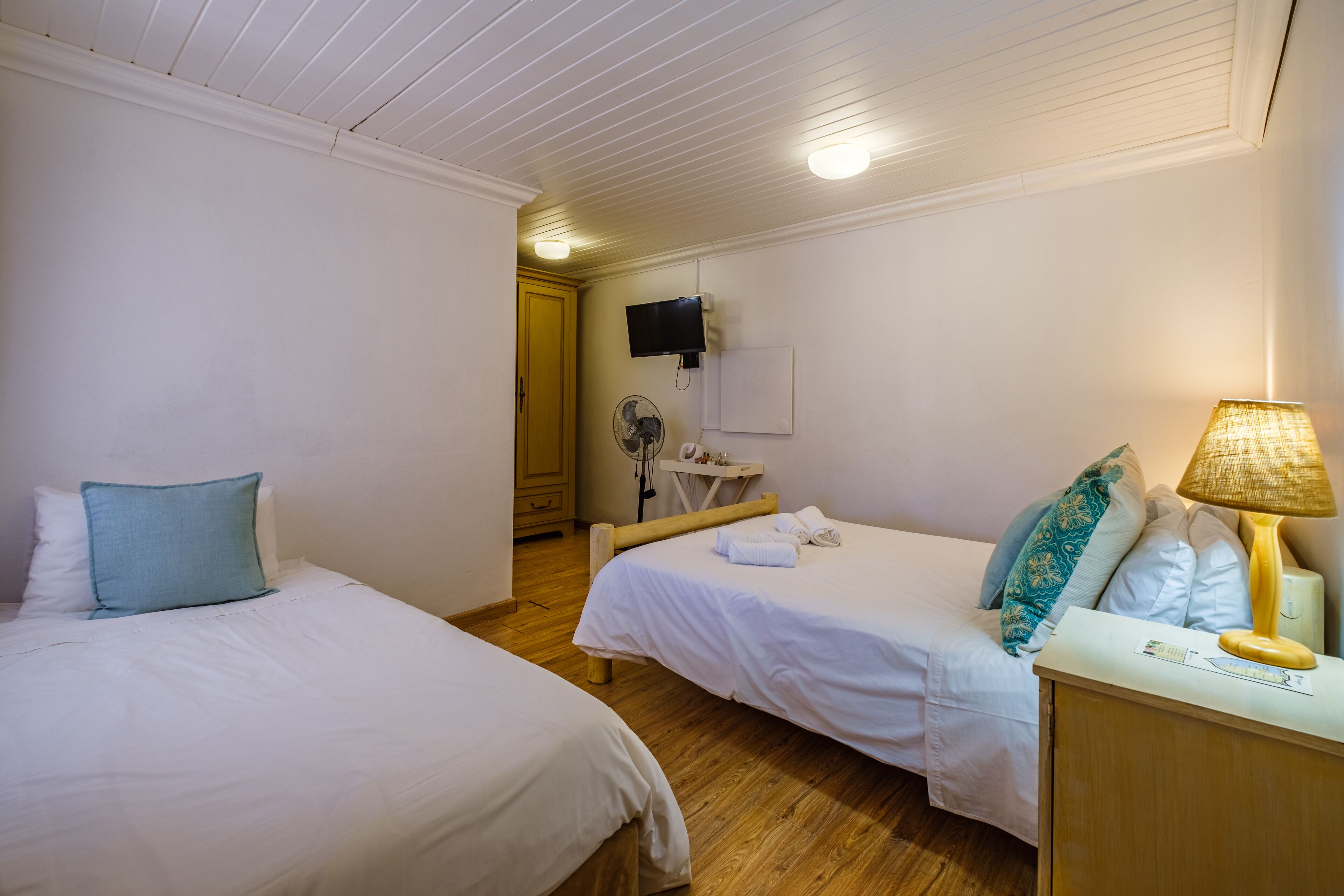 comfort triple room, 1 bedroom | 1 bedroom, individually decorated, individually furnished