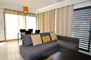 Family Villa, 2 Bedrooms | Living room | Flat-screen TV - VILAS ESPÍRITO SANTO by brugrani (Porto Santo)