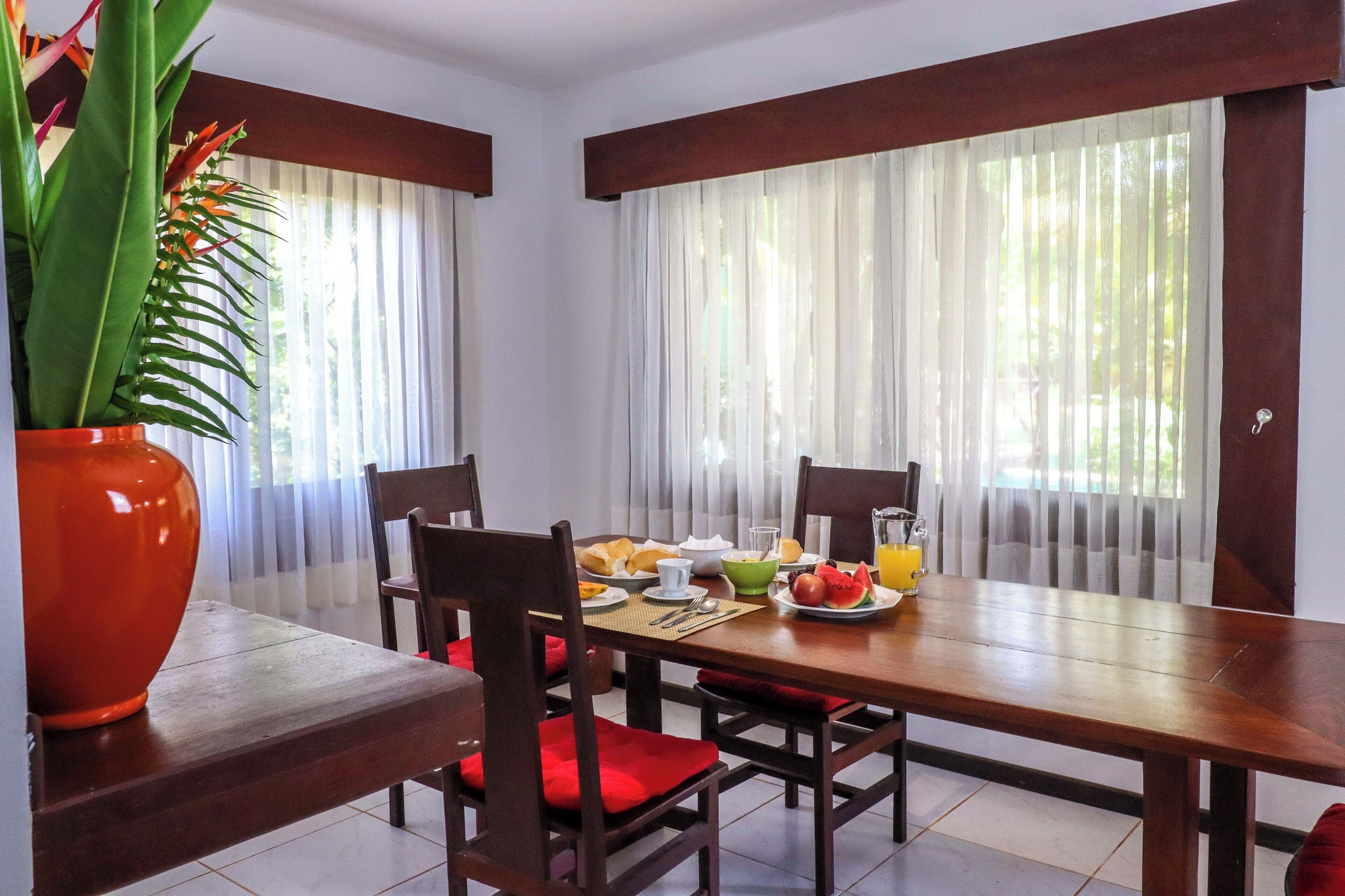 32-inch lcd tv with digital channels, tv