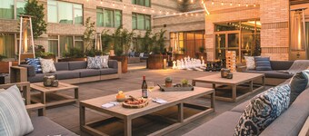 The Duniway Portland A Hilton Hotel