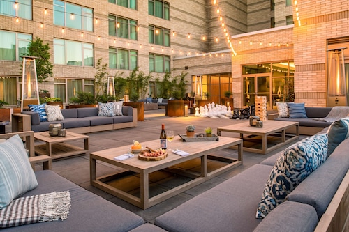The Duniway Portland A Hilton Hotel