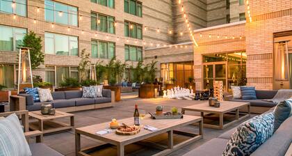 The Duniway Portland A Hilton Hotel