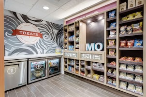 Snack bar