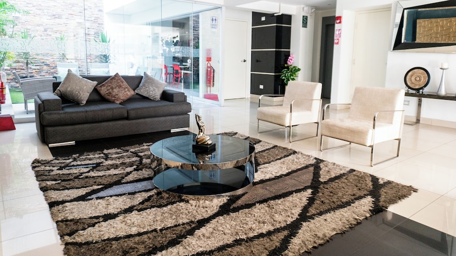 Petit Palace Apart Hotel Suites