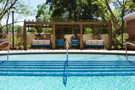 Outdoor pool, pool umbrellas, sun loungers