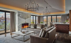 Pendry Suite | Premium bedding, down comforters, pillowtop beds, minibar