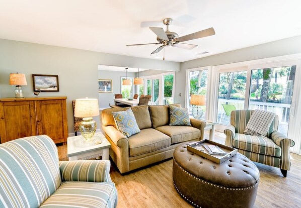 House, 3 Bedrooms | Living room