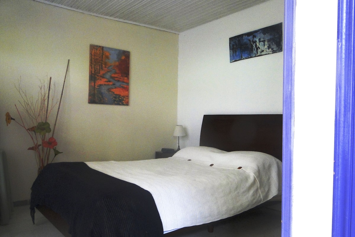 In-room safe, free WiFi
