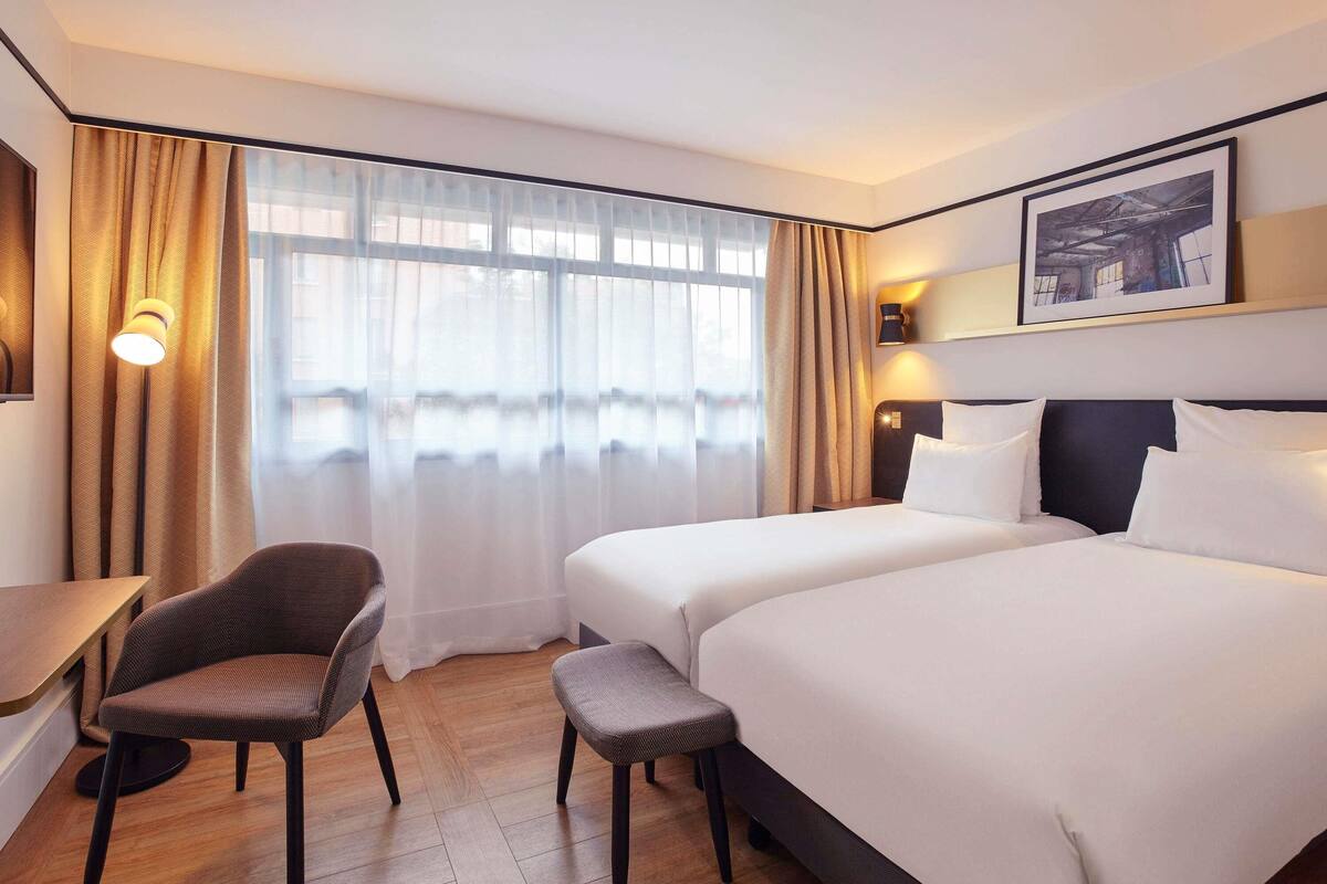 Quarto duplo superior, 2 camas de solteiro | Roupas de cama premium, cofres nos quartos, escrivaninha