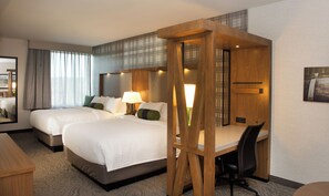 Desk, laptop workspace, iron/ironing board, free cots/infant beds - SpringHill Suites by Marriott Bend (Bend)