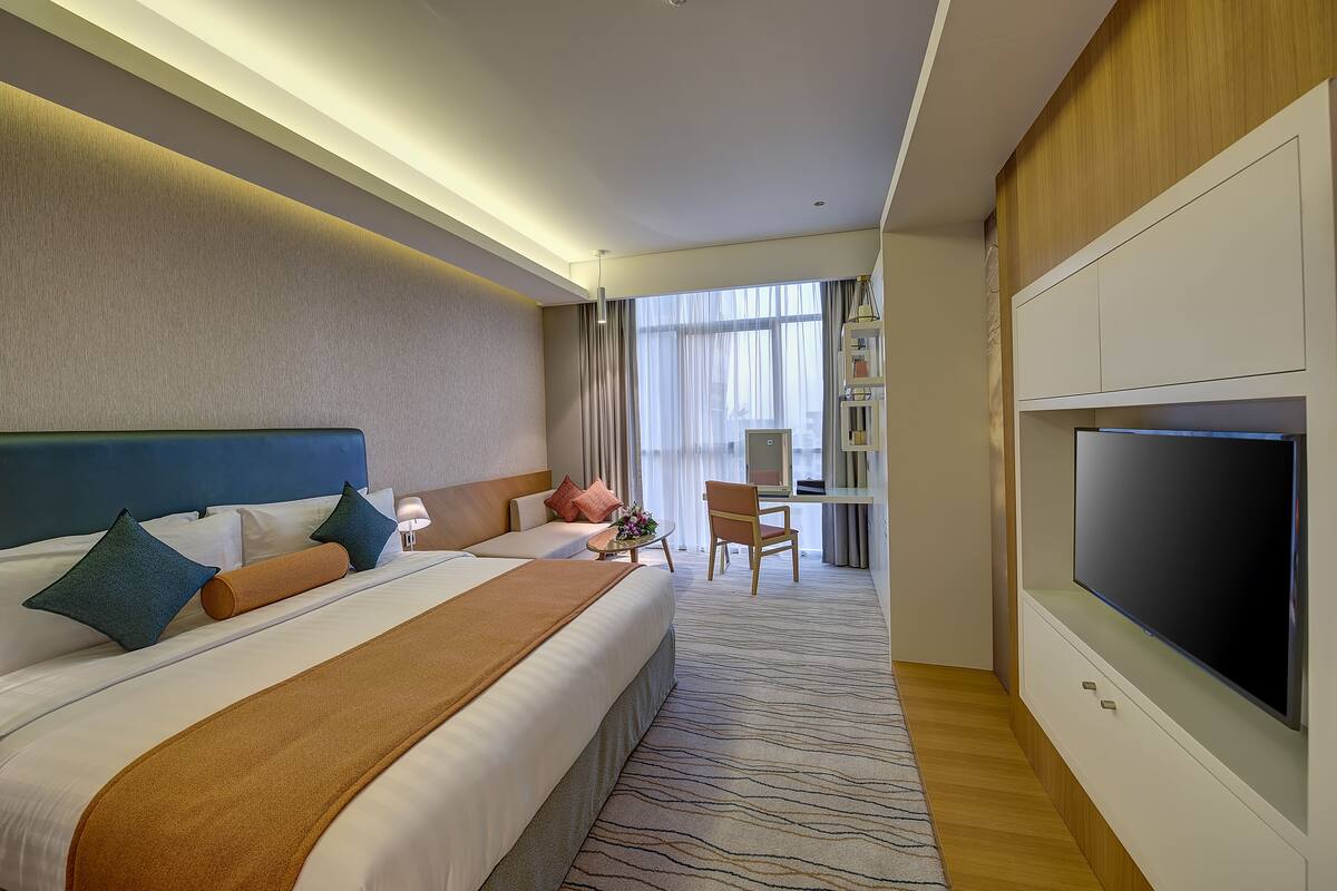 Minibar, in-room safe, desk, blackout curtains
