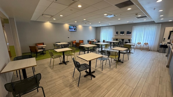 Free daily self-service breakfast