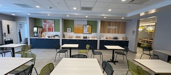 Spark by Hilton Erie