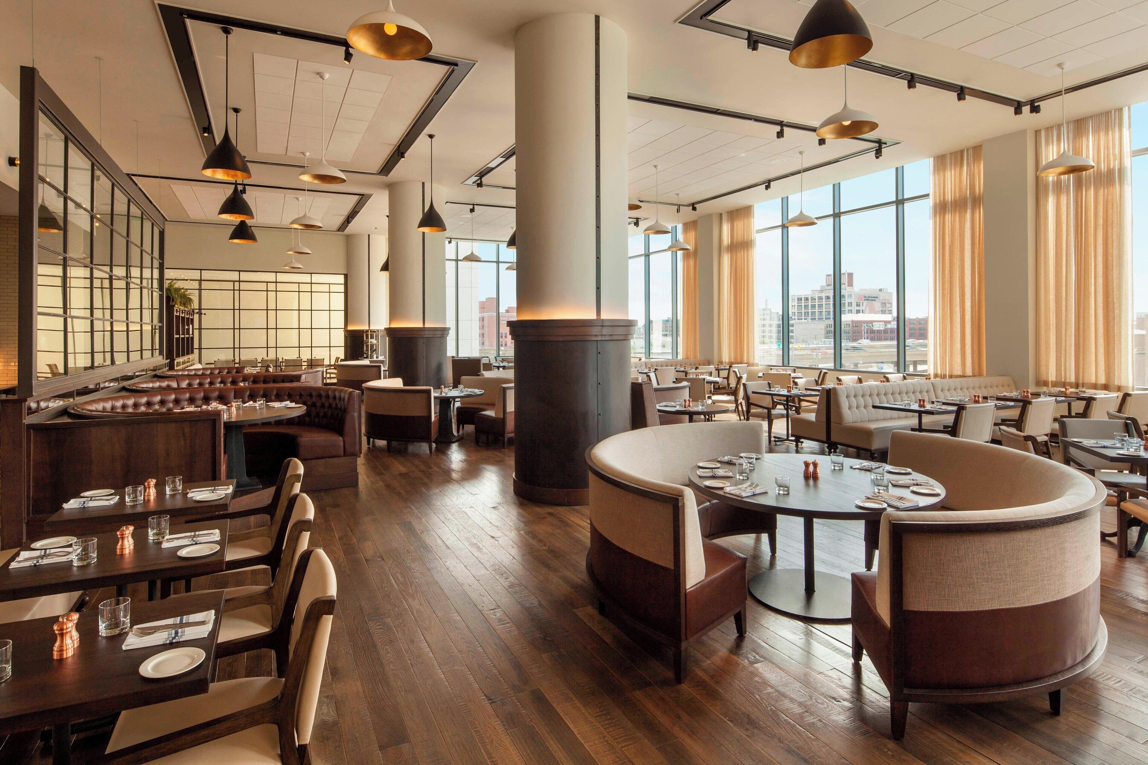 breakfast and dinner served, italian cuisine