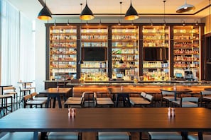 Breakfast and dinner served - The Westin Milwaukee (Milwaukee)