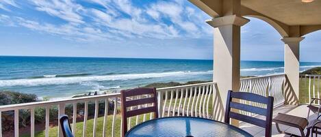 ハウス 3 ベッドルーム オーシャンビュー ビーチフロント | バルコニーからの眺望