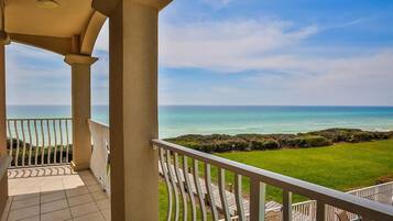 House, 3 Bedrooms, Ocean View, Beachfront | Balcony