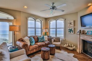 Maison, 3 chambres, vue océan, en front de plage | Coin séjour